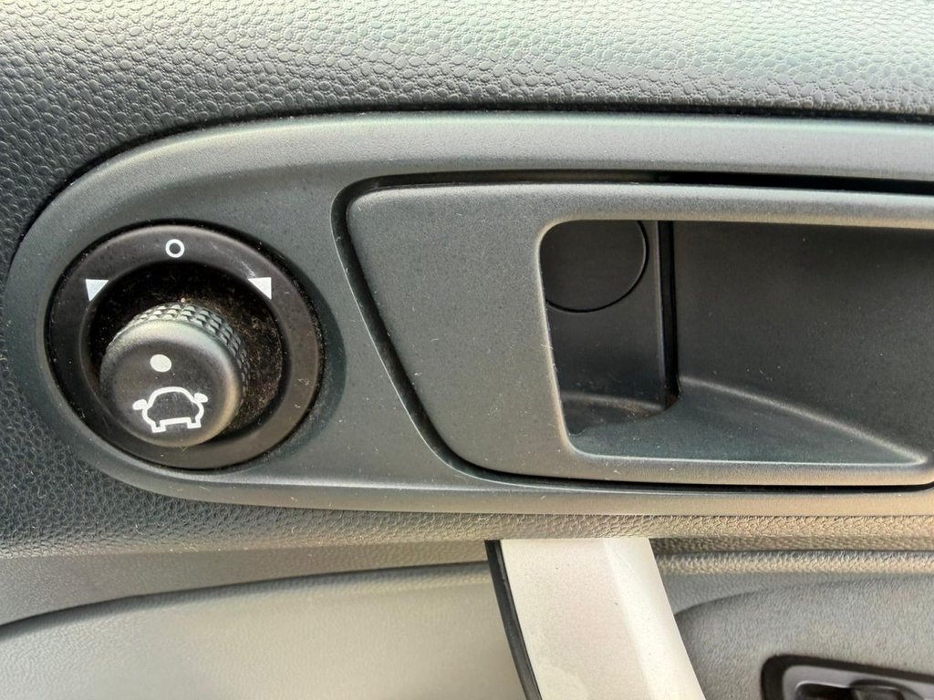 Used Ford Fiesta 2011 for sale - 78190557: Photo 14