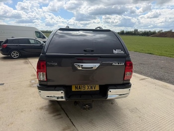 Used Toyota Hilux 2019 for sale - 79293564: Photo