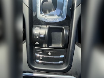 Used Porsche Cayenne 2017 for sale - 78811211: Photo