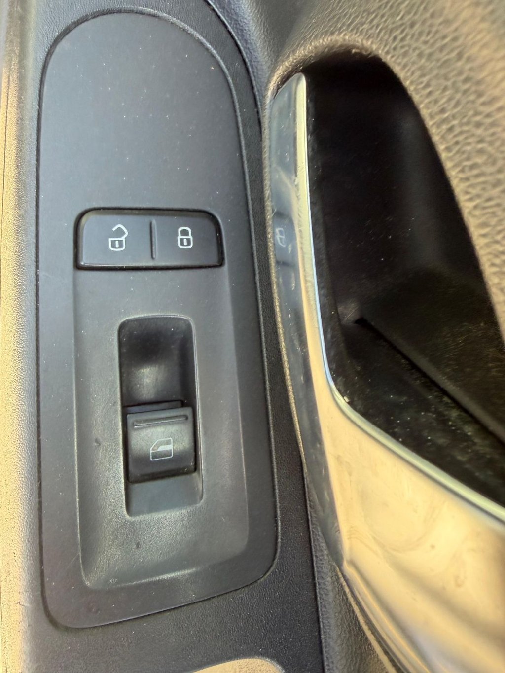 Used Volkswagen up! 2015 for sale - 78190559: Photo 9