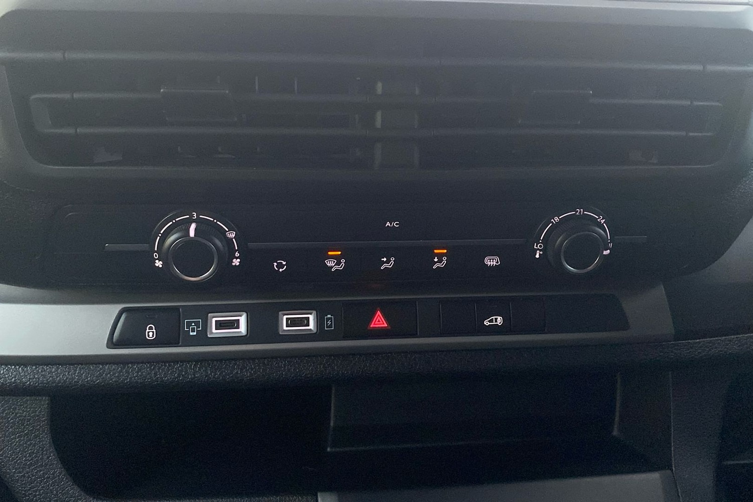 Used Vauxhall Vivaro 2024 for sale - 77548100: Photo 15