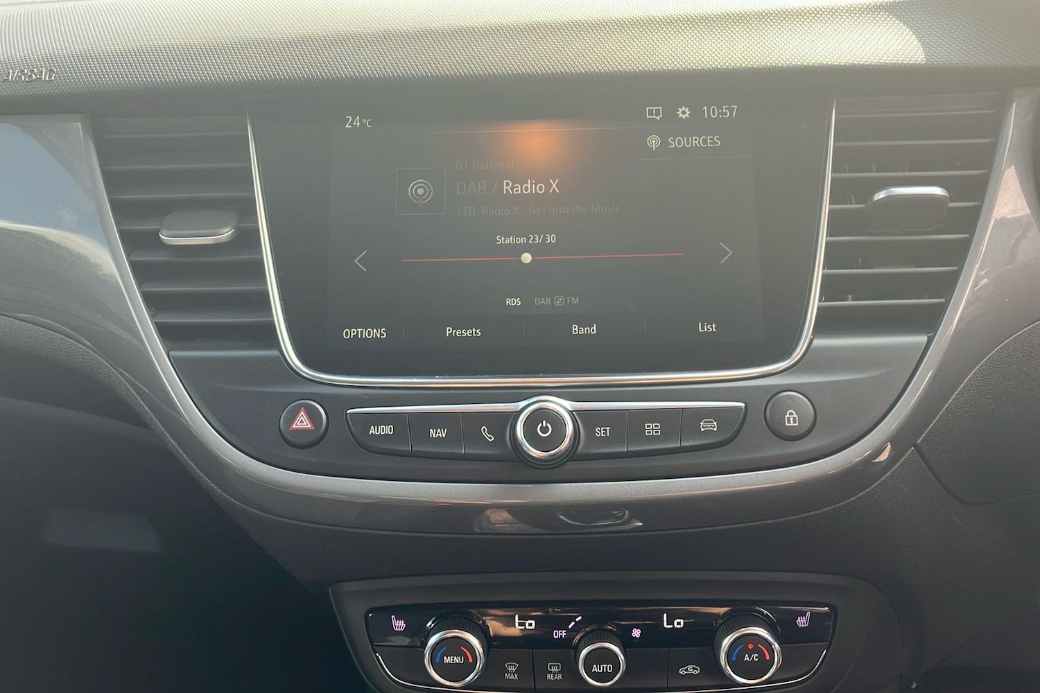 Used Vauxhall Crossland 2022 for sale - 76736325: Photo 14