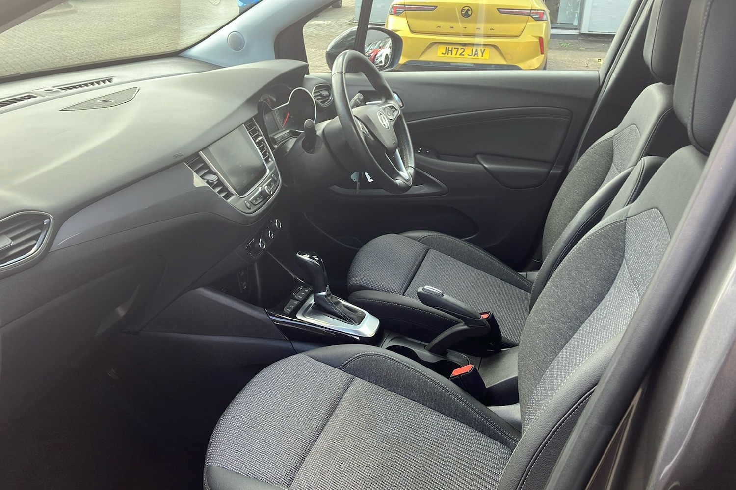 Used Vauxhall Crossland 2022 for sale - 76736325: Photo 3