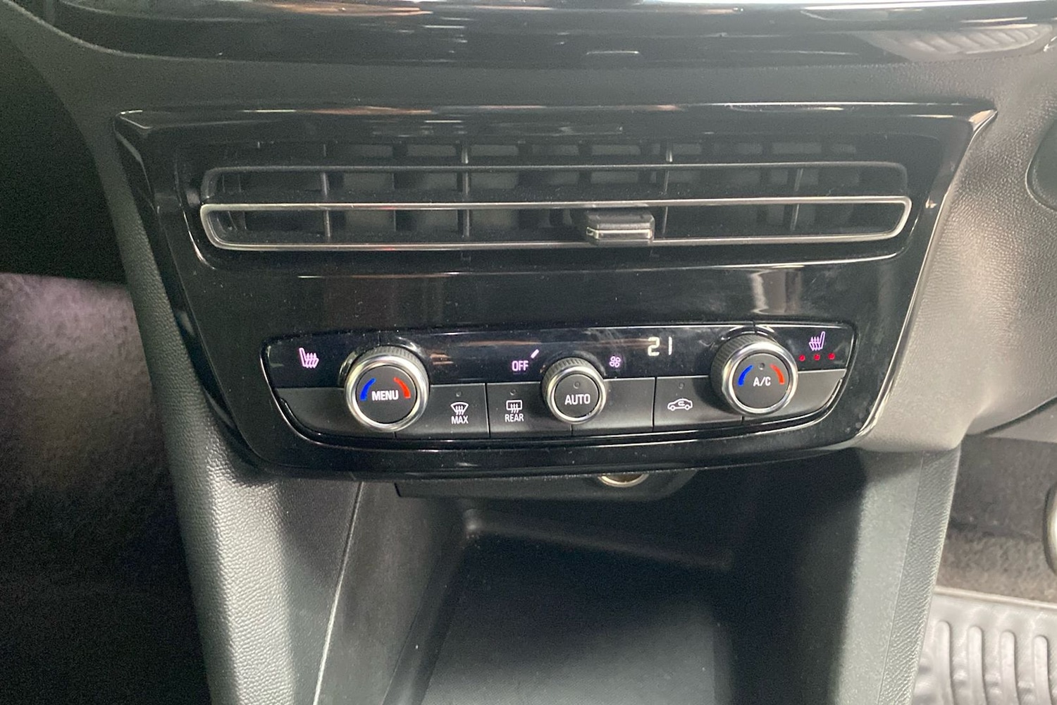 Used Vauxhall Mokka Electric 2024 for sale - 76401592: Photo 15