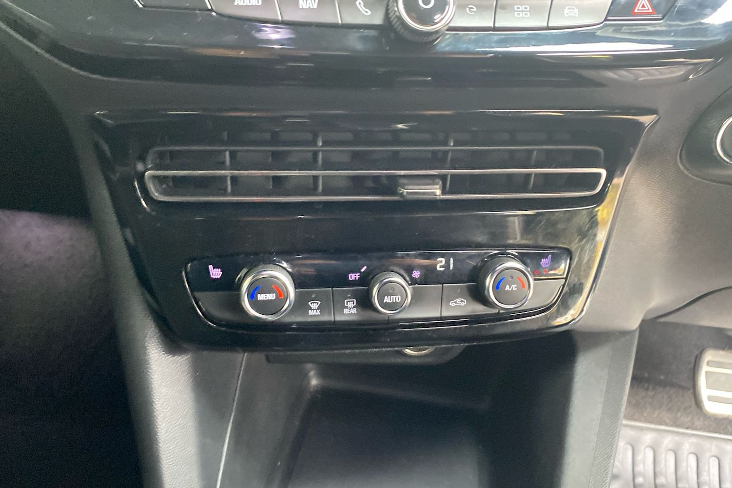 Used Vauxhall Mokka Electric 2024 for sale - 76401592: Photo 40