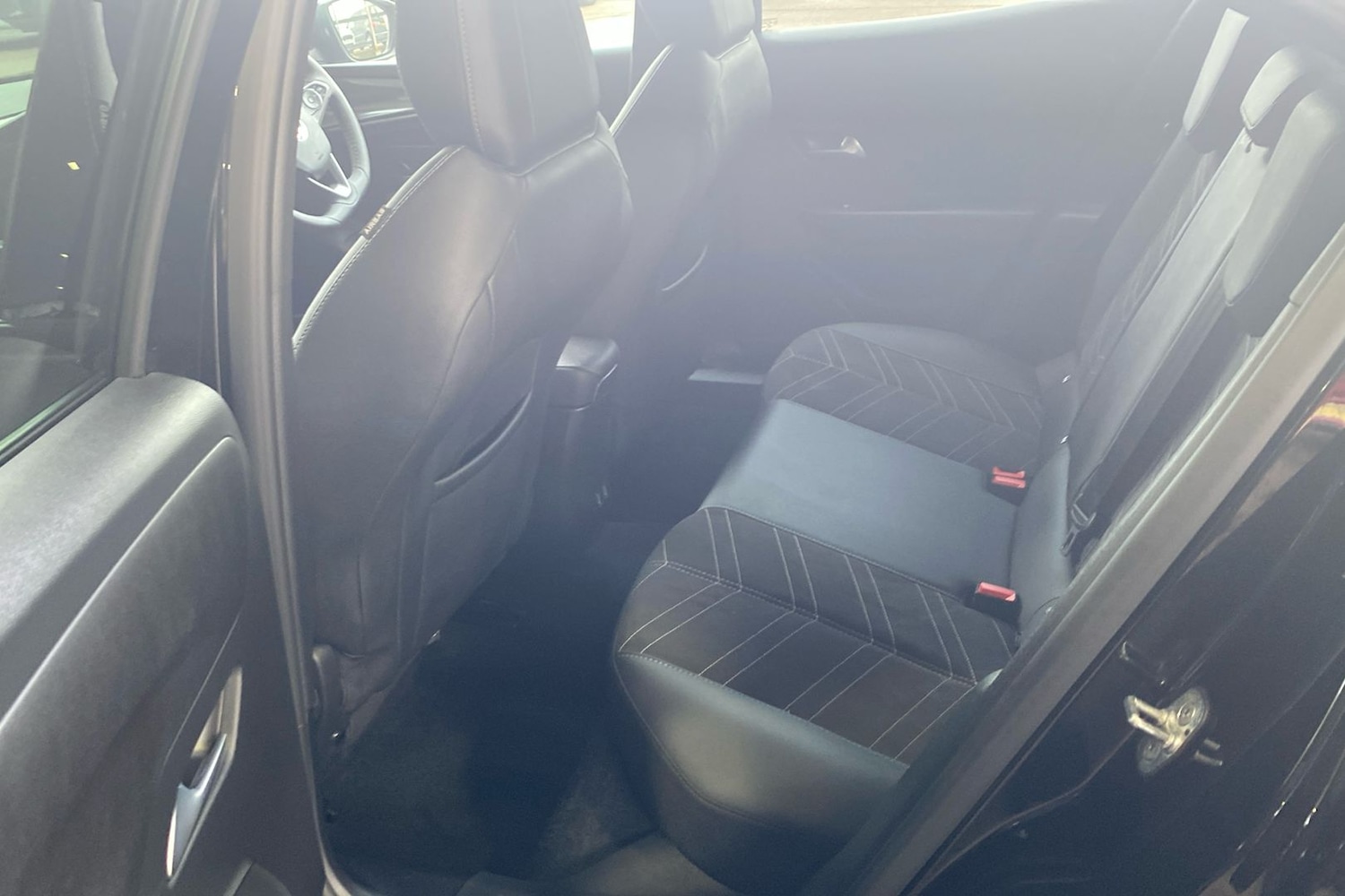 Used Vauxhall Mokka Electric 2024 for sale - 76401592: Photo 5