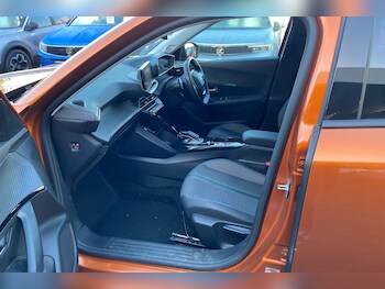 Used Peugeot 2008 2021 for sale - 76905852: Photo
