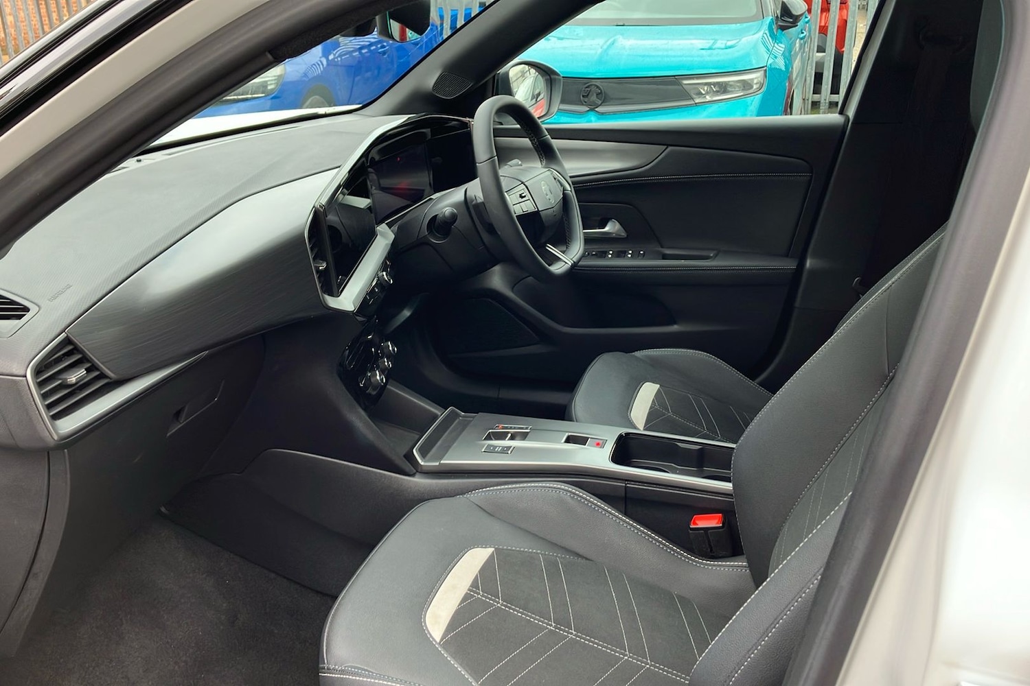 Used Vauxhall Mokka 2025 for sale - 77418178: Photo 3