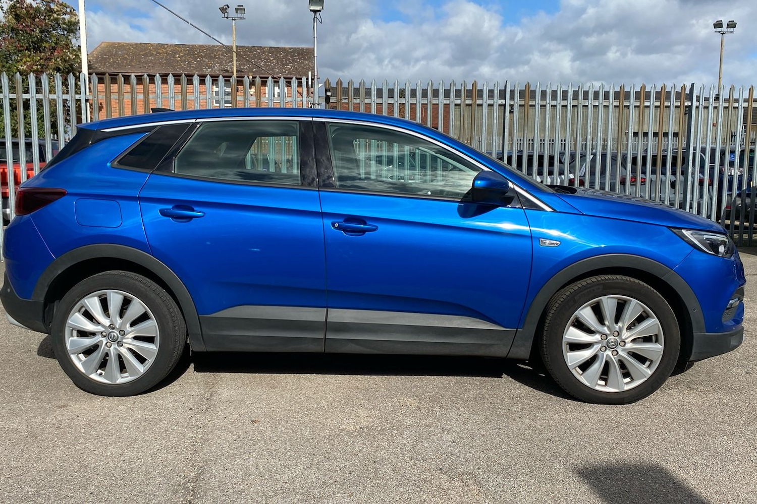 Used Vauxhall Grandland X 2020 for sale - 76588920: Photo 2