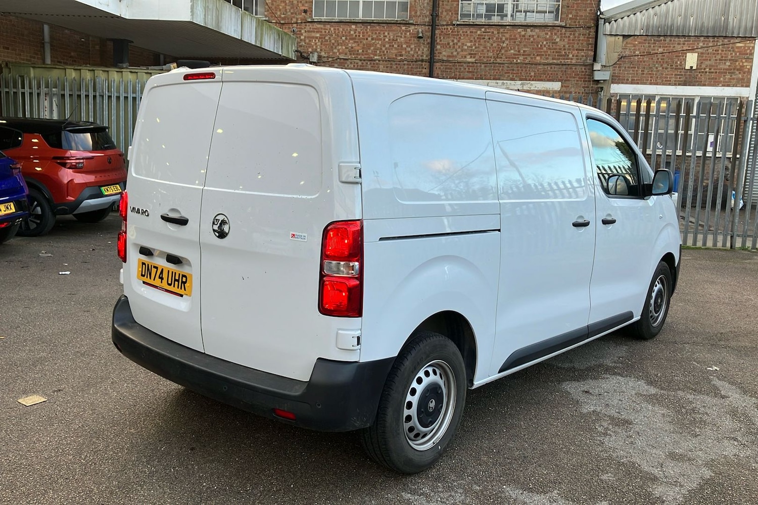 Used Vauxhall Vivaro 2024 for sale - 77298131: Photo 2