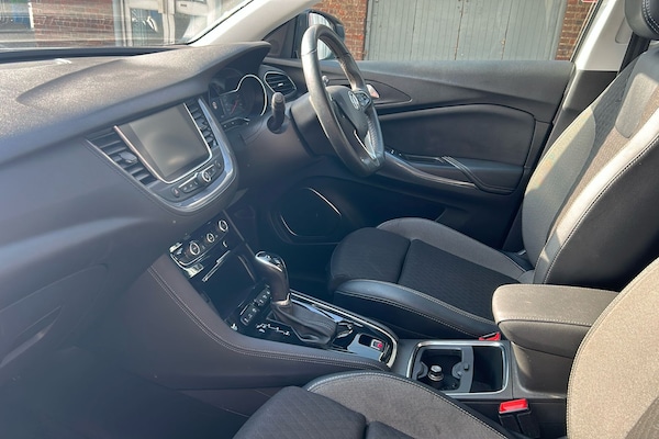 Used Vauxhall Grandland X 2020 for sale - 76305063: Photo 3