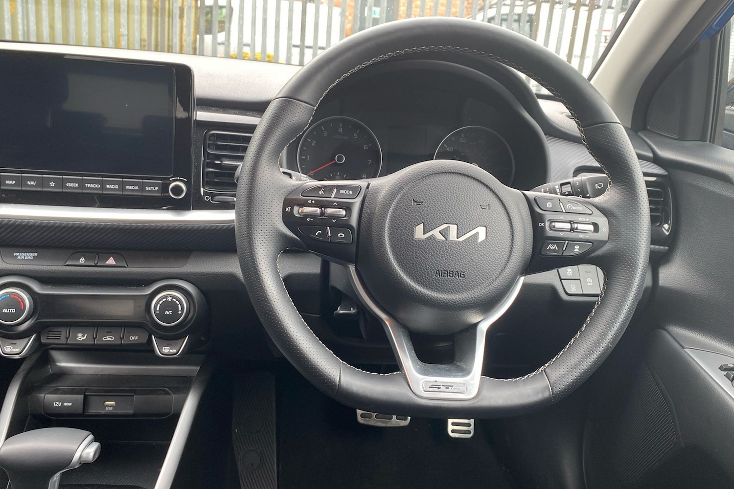 Used Kia Stonic 2024 for sale - 77650951: Photo 13