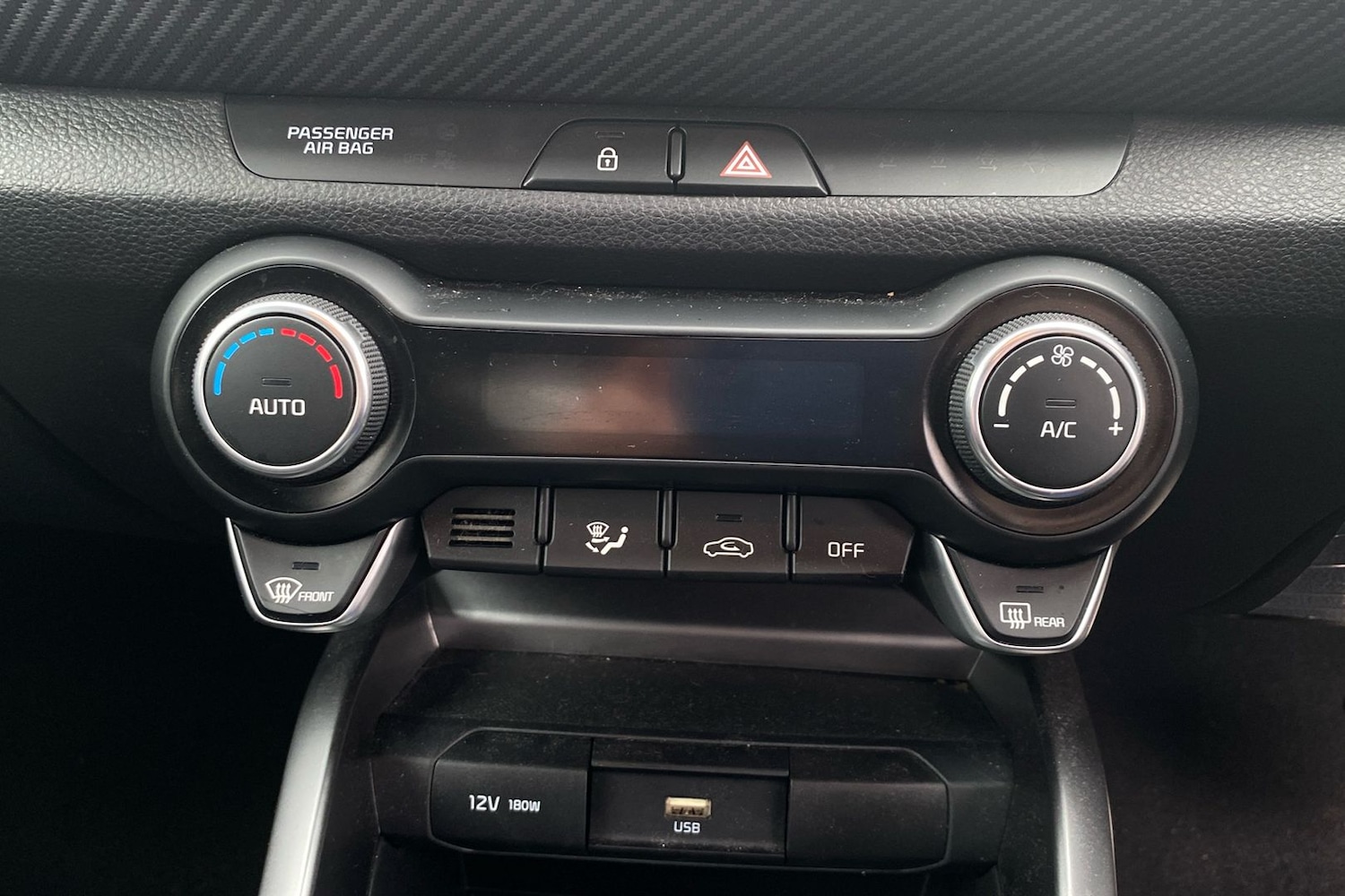 Used Kia Stonic 2024 for sale - 77650951: Photo 15