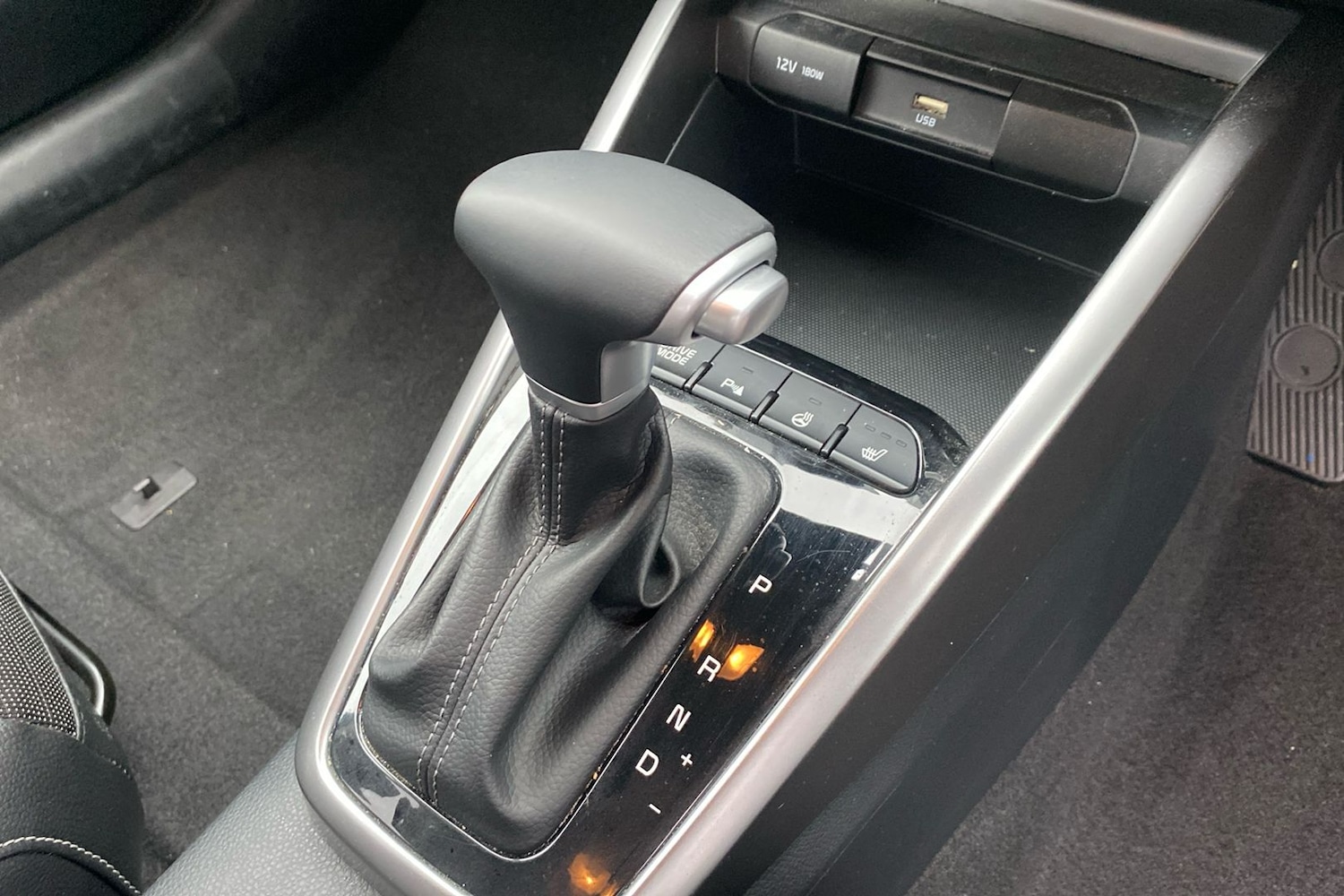 Used Kia Stonic 2024 for sale - 77650951: Photo 38