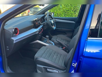 Used SEAT Arona 2023 for sale - 75517056: Photo