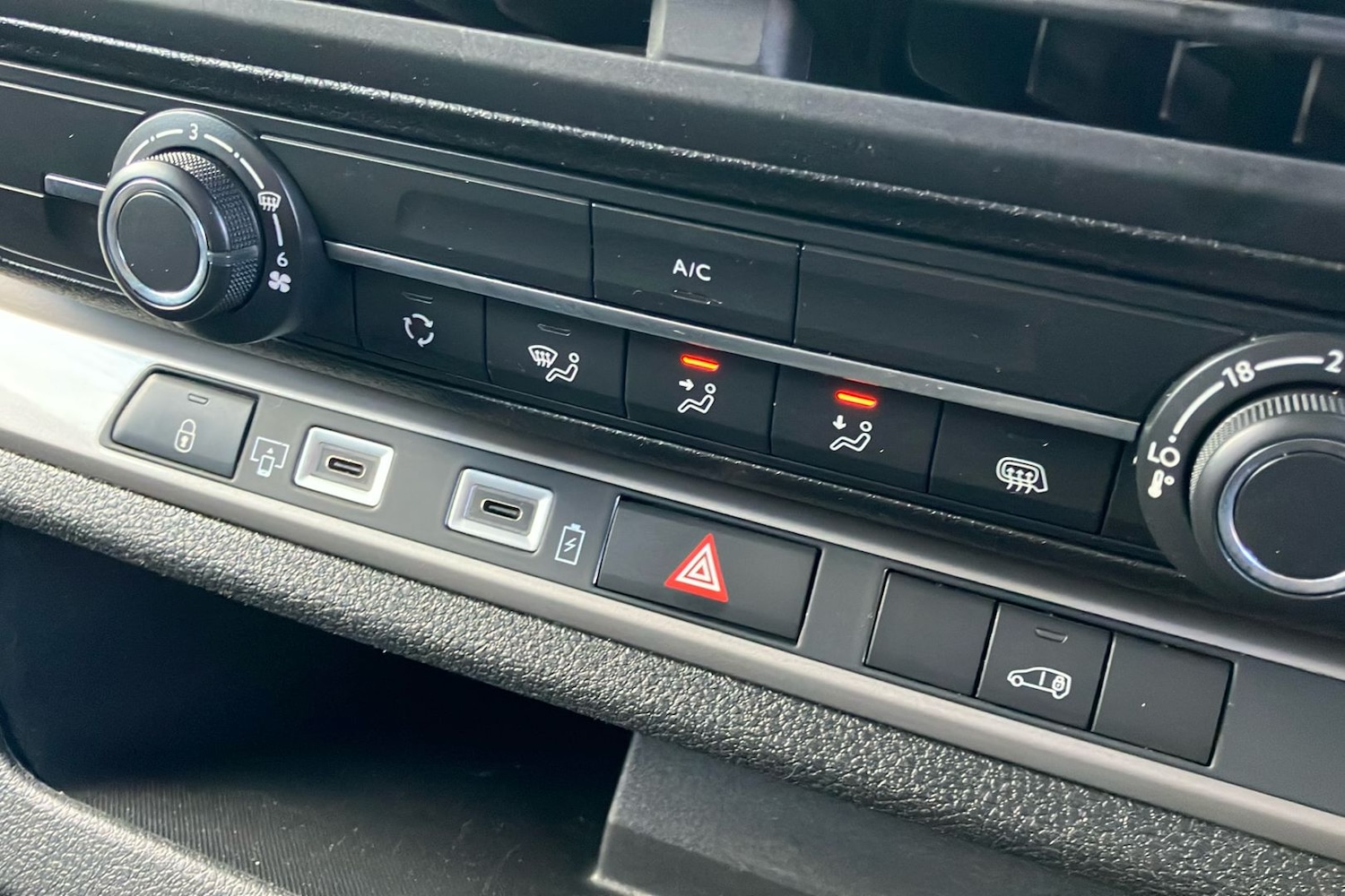 Used Vauxhall Vivaro 2024 for sale - 77288978: Photo 32