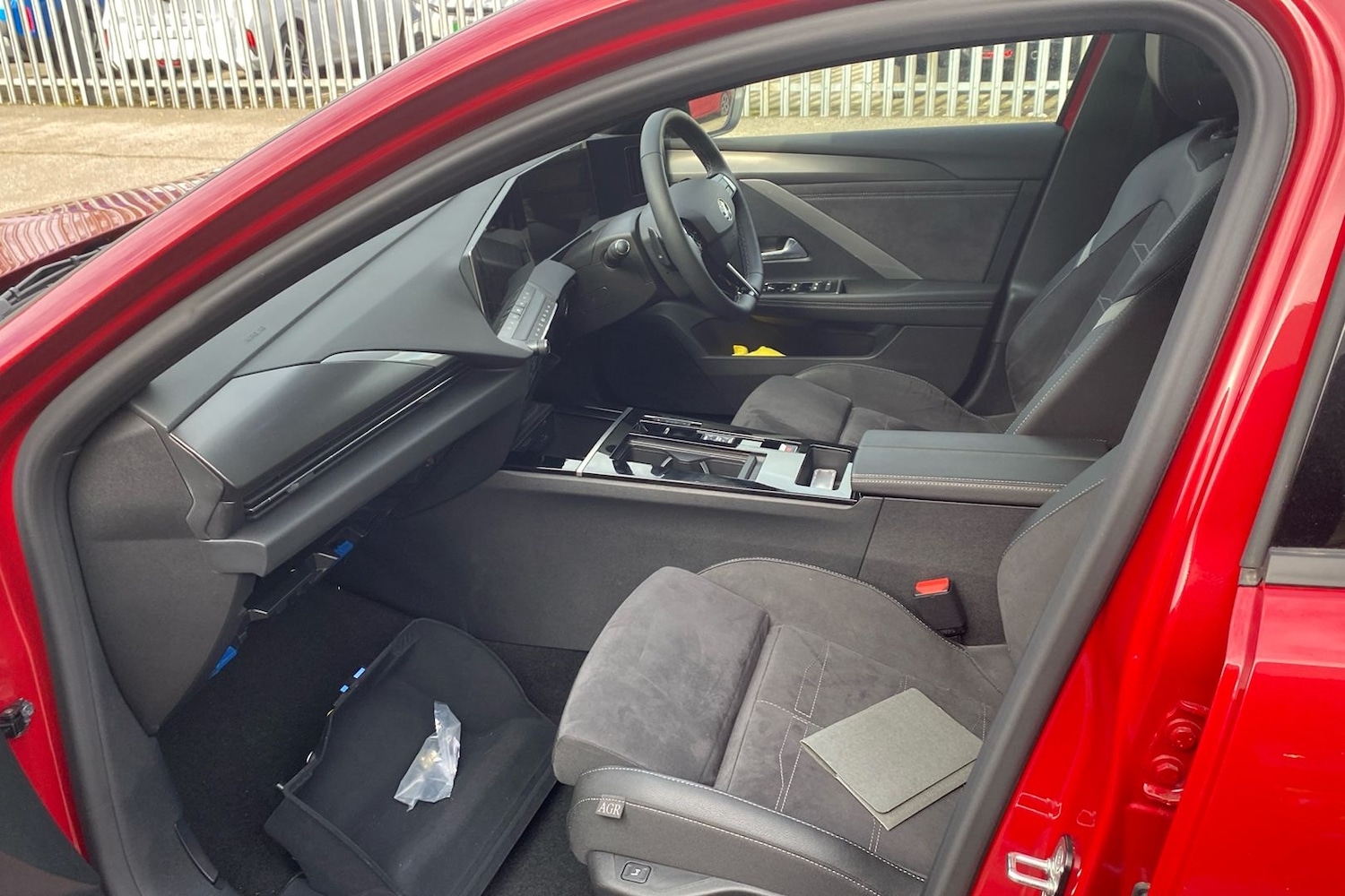 Used Vauxhall Astra 2024 for sale - 76401540: Photo 3