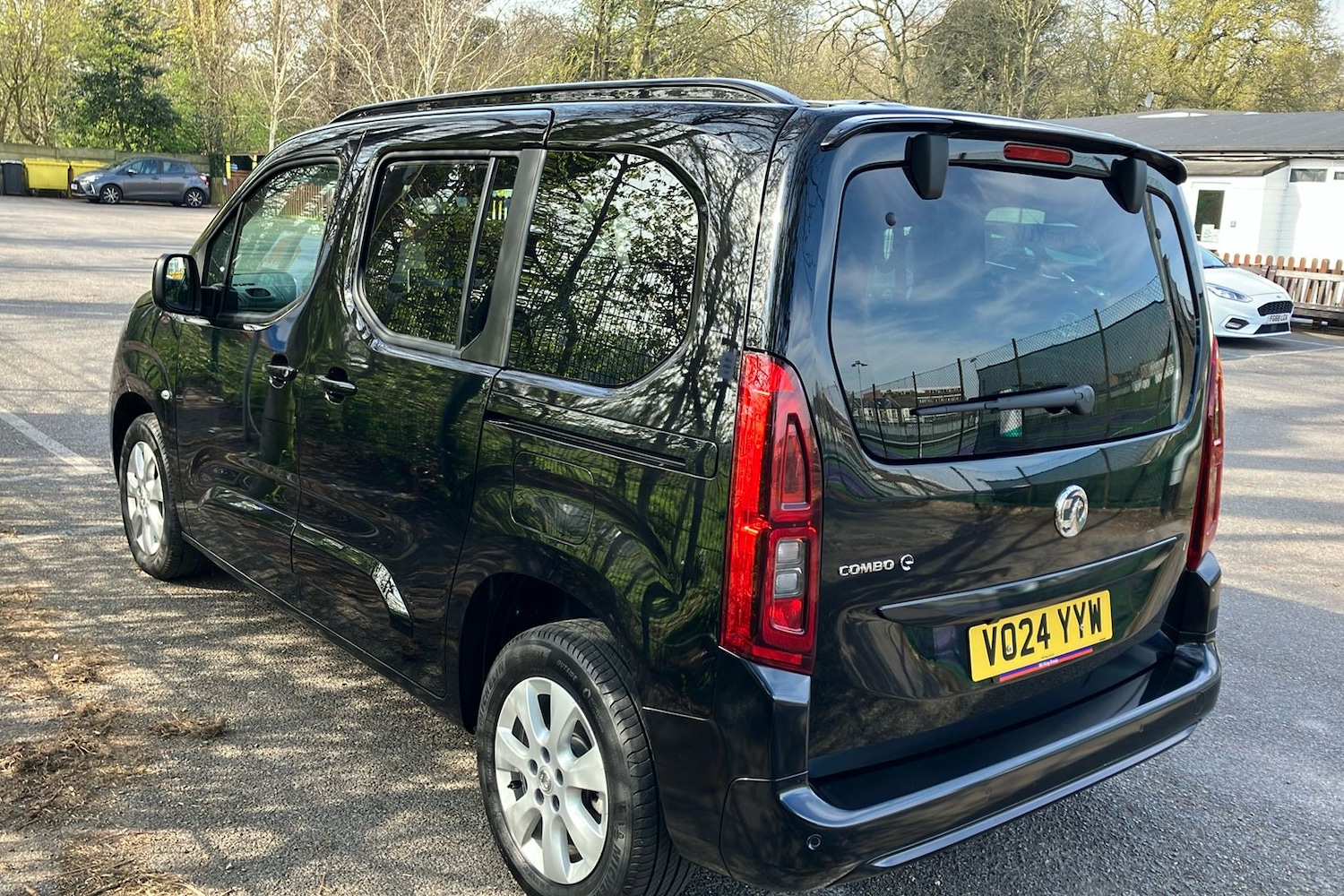 Used Vauxhall Combo Life Electric for sale - 77701844: Photo 2