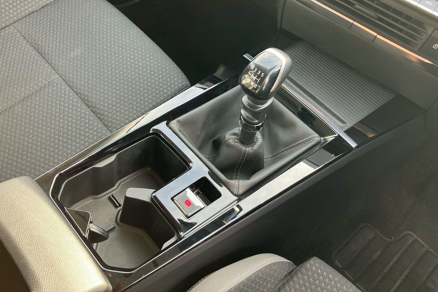 Used Vauxhall Astra 2022 for sale - 76390963: Photo 51