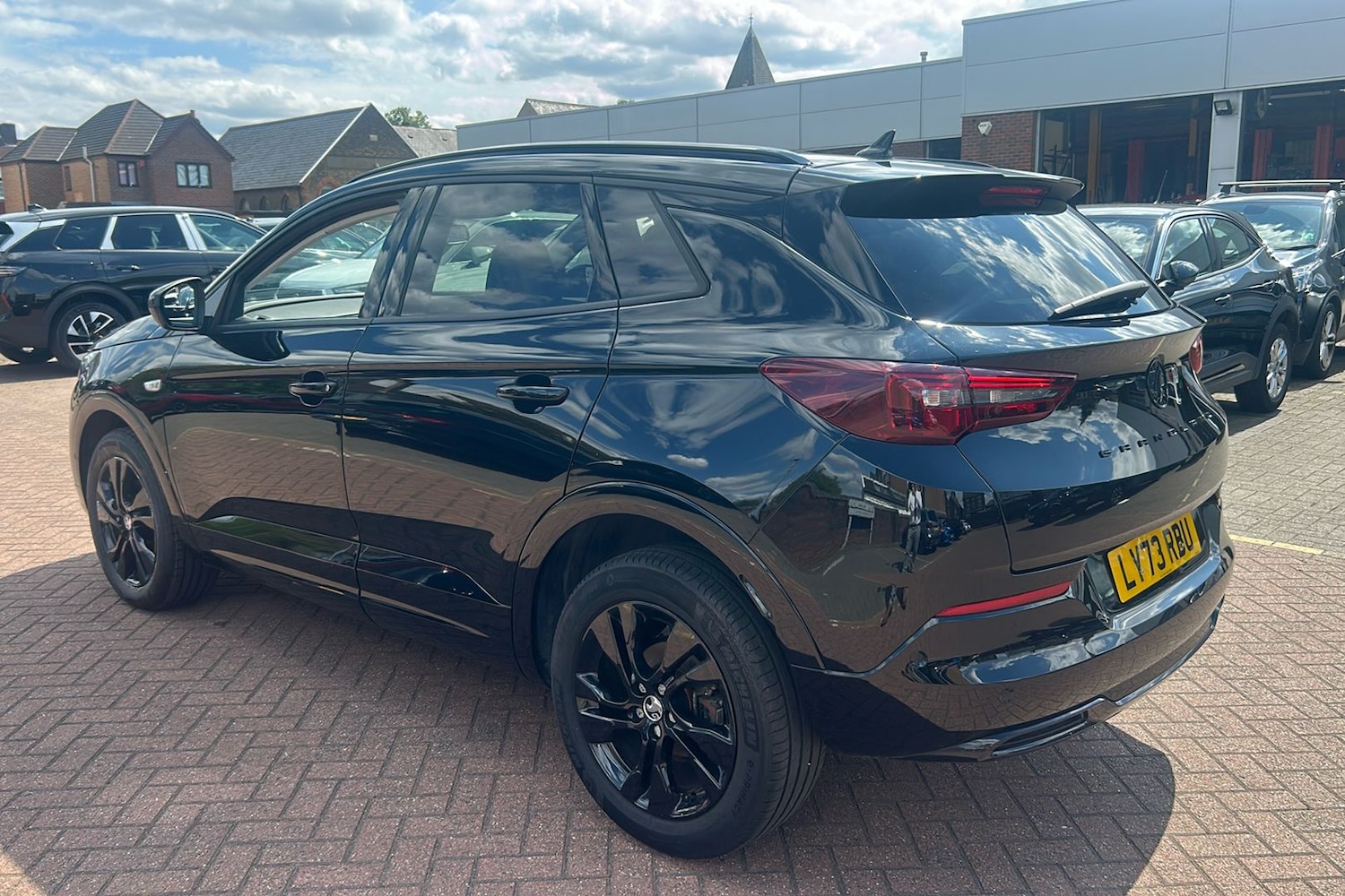 Used Vauxhall Grandland 2023 for sale - 76330293: Photo 2