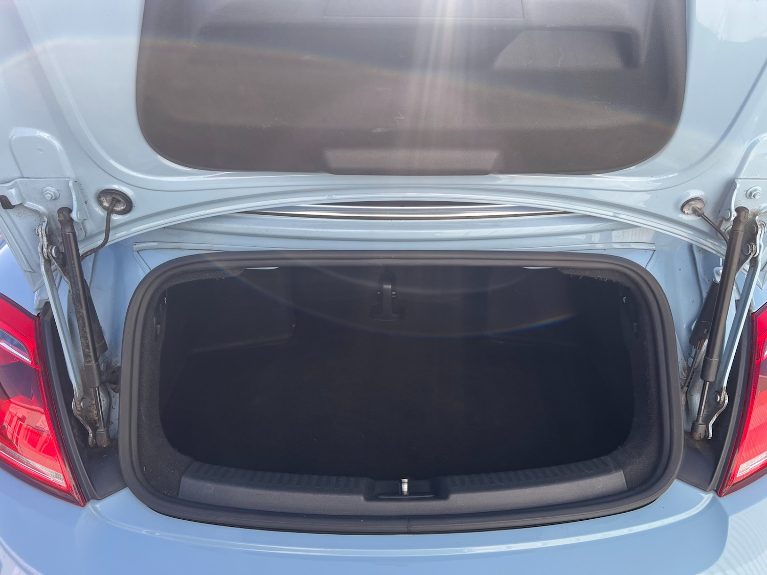 Used Volkswagen Beetle 2014 for sale - 77352169: Photo 12