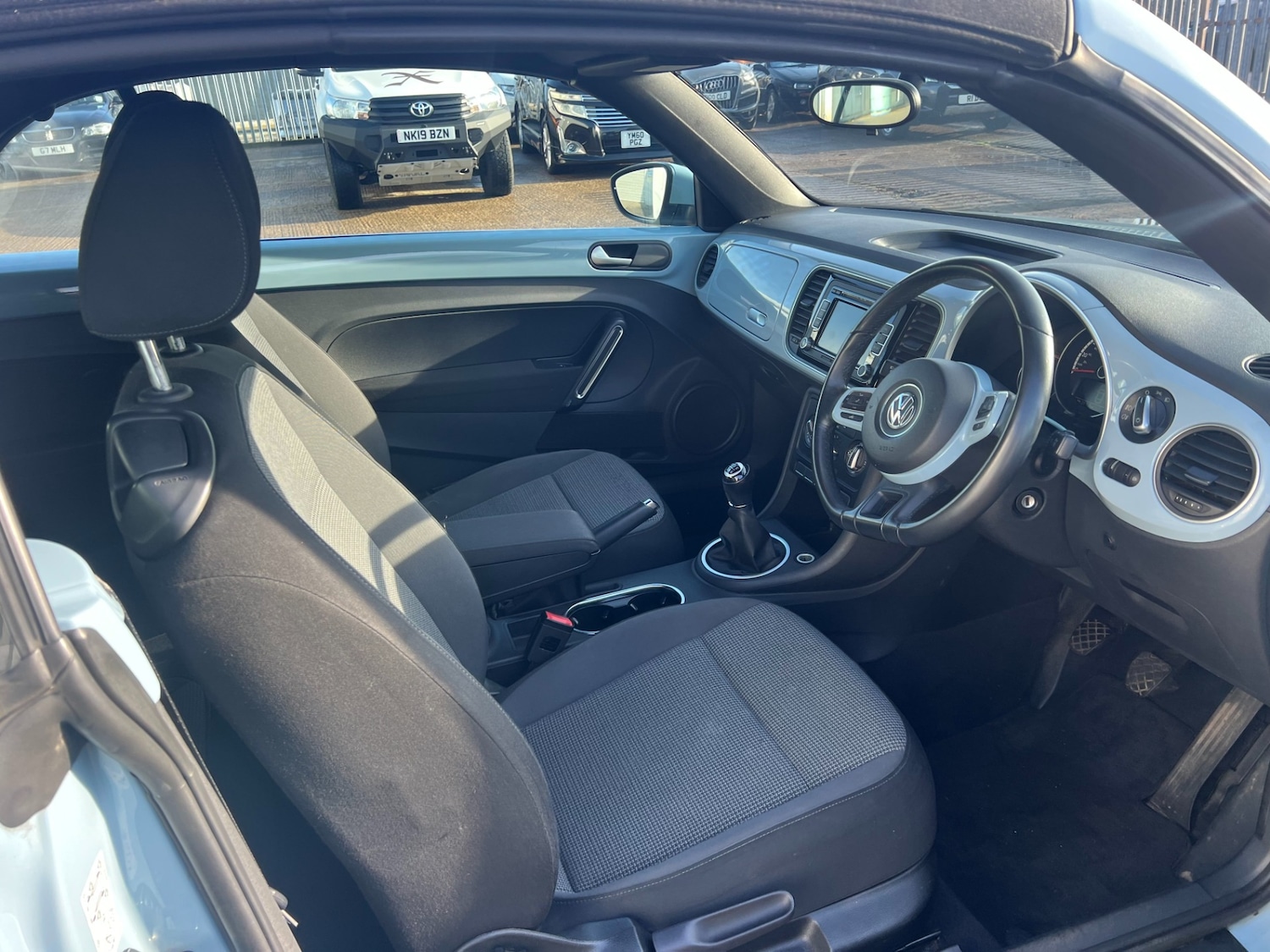 Used Volkswagen Beetle 2014 for sale - 77352169: Photo 18