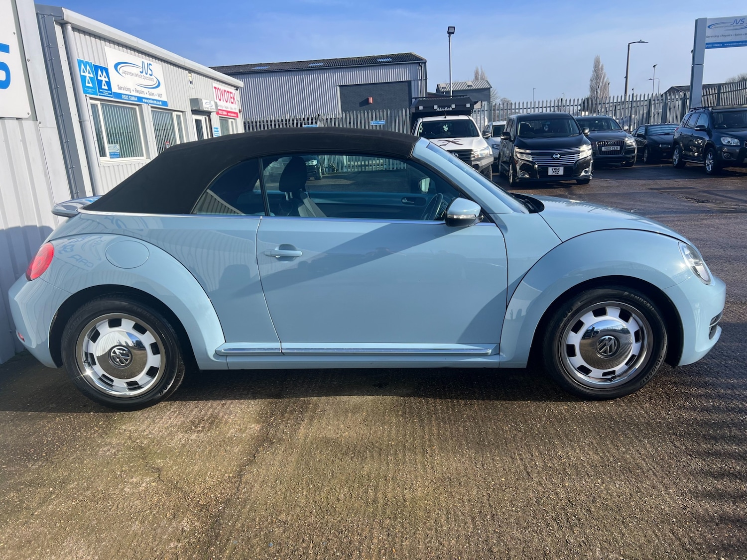 Used Volkswagen Beetle 2014 for sale - 77352169: Photo 6