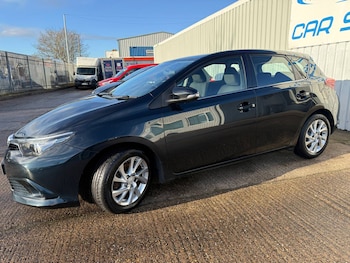 Used Toyota Auris 2015 for sale - 77207409: Photo