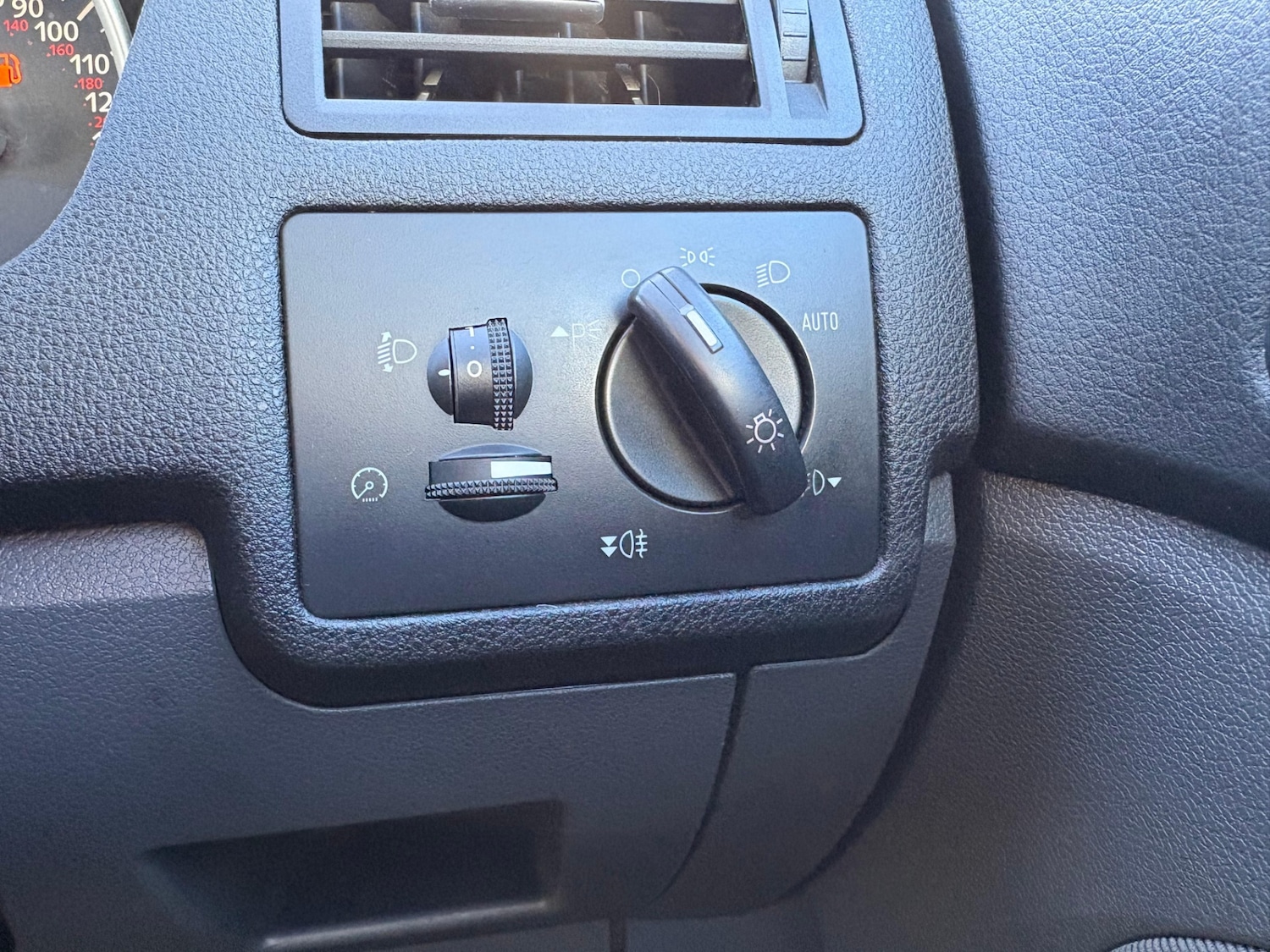 Used Ford Kuga 2010 for sale - 77005444: Photo 24