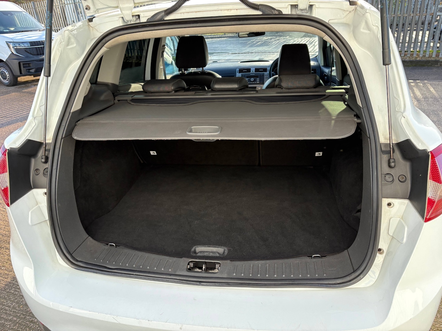 Used Ford Kuga 2010 for sale - 77005444: Photo 9