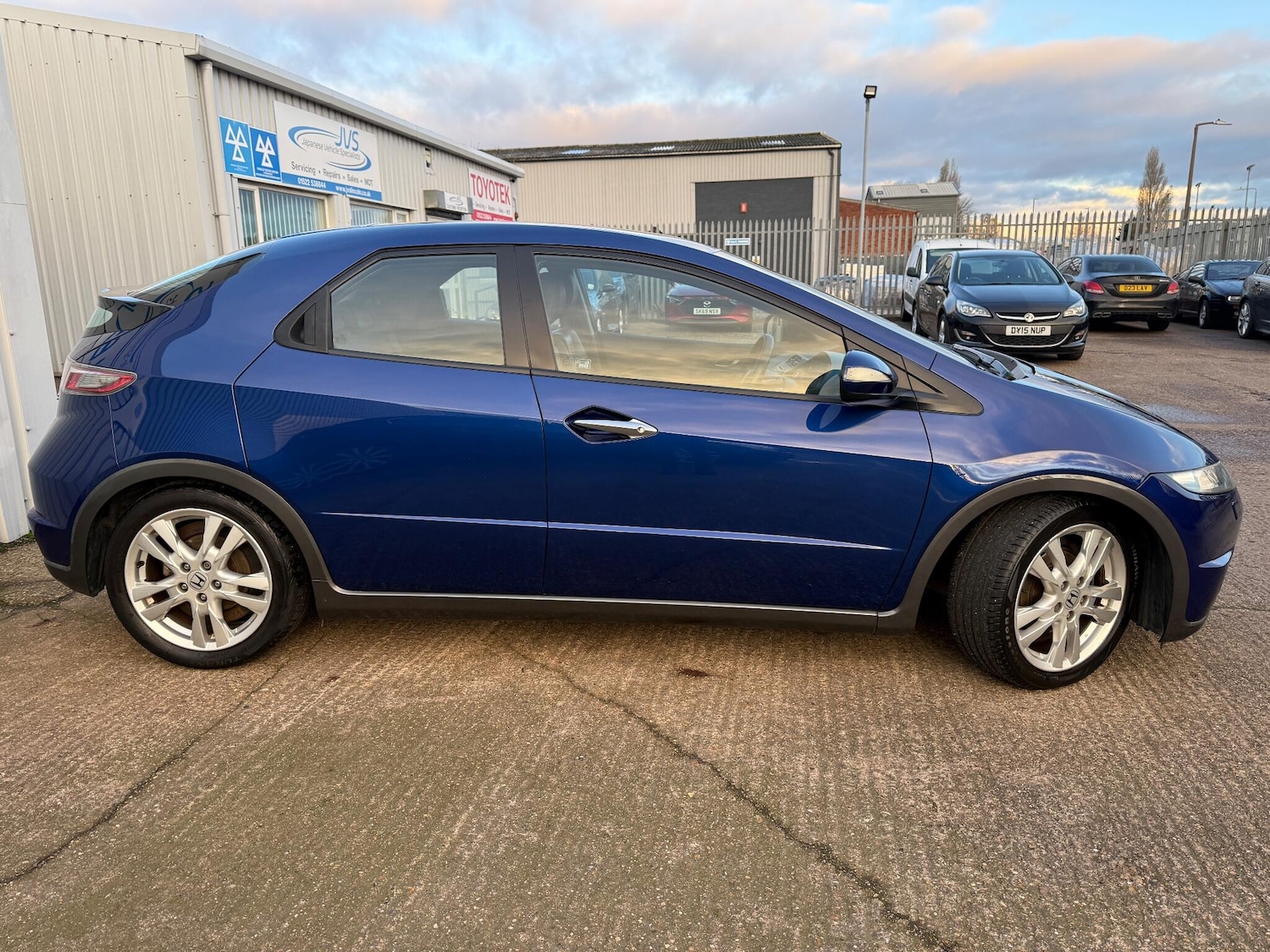 Used Honda Civic 2009 for sale - 76801603: Photo 12