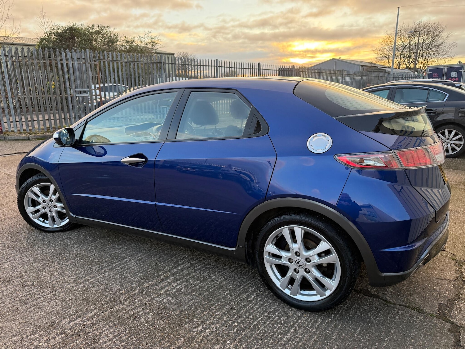 Used Honda Civic 2009 for sale - 76801603: Photo 8