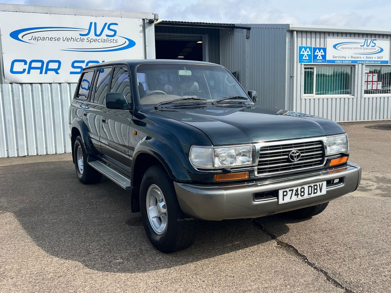 Used Toyota Land Cruiser 1996 for sale - 76802388: Photo 1