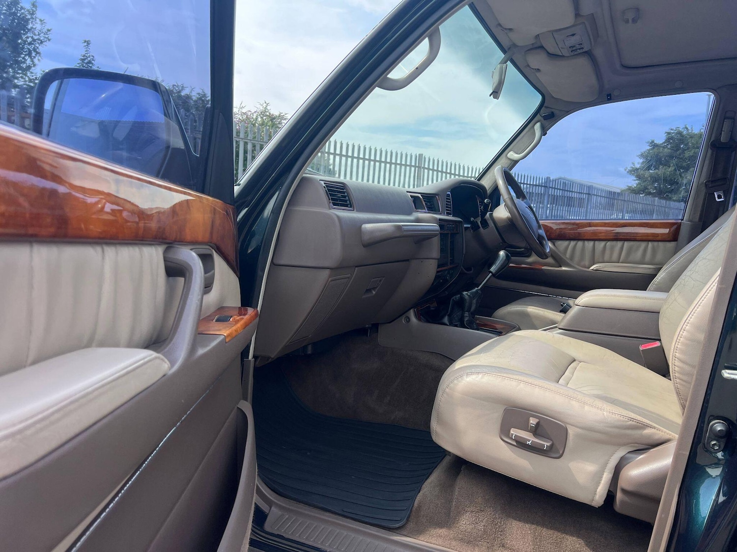 Used Toyota Land Cruiser 1996 for sale - 76802388: Photo 15