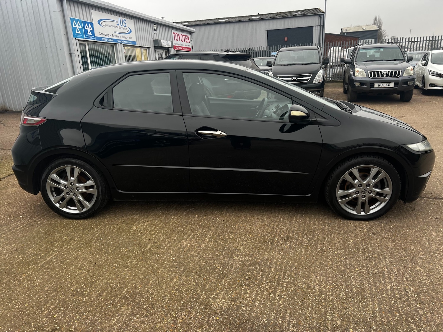 Used Honda Civic 2010 for sale - 77420492: Photo 3