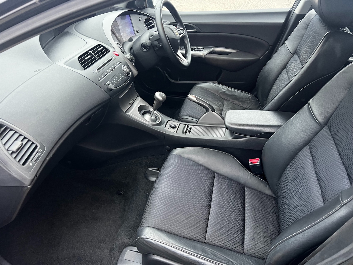 Used Honda Civic 2010 for sale - 77420492: Photo 31