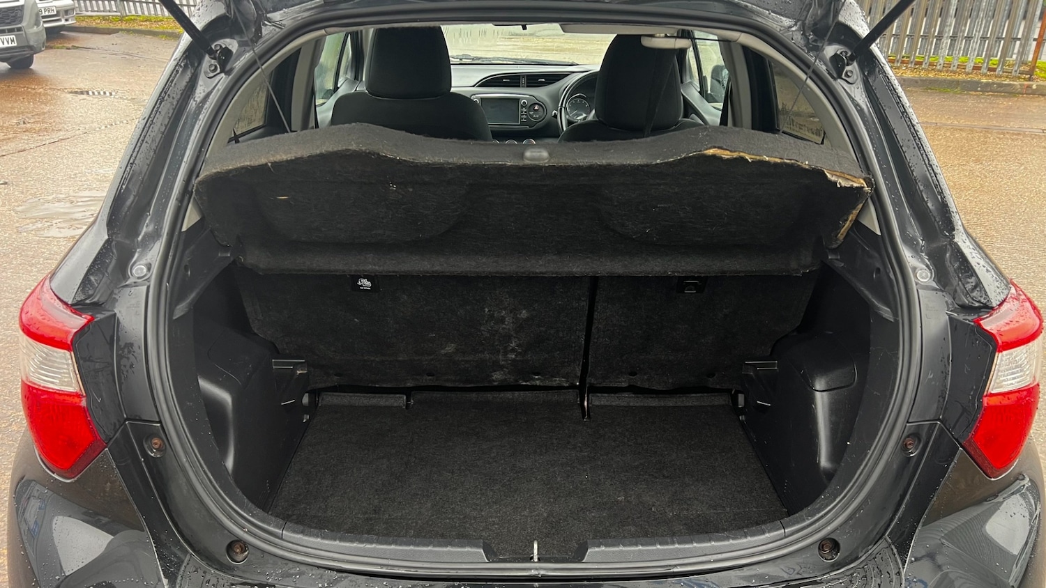 Used Toyota Yaris 2017 for sale - 77517556: Photo 14