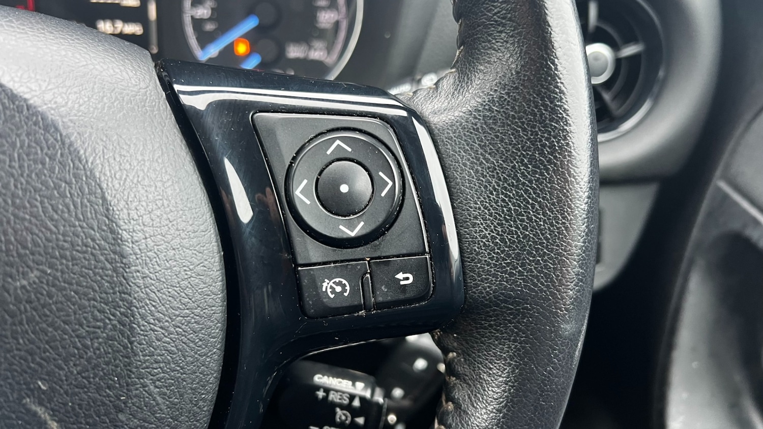 Used Toyota Yaris 2017 for sale - 77517556: Photo 19