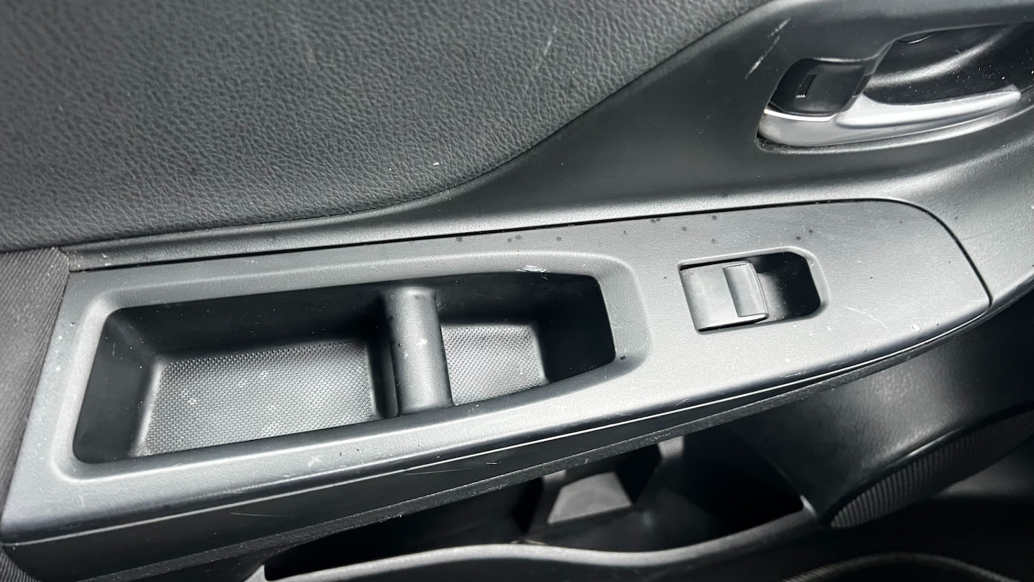 Used Toyota Yaris 2017 for sale - 77517556: Photo 25