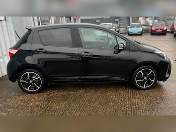 Used Toyota Yaris 2017 for sale - 77517556: Photo