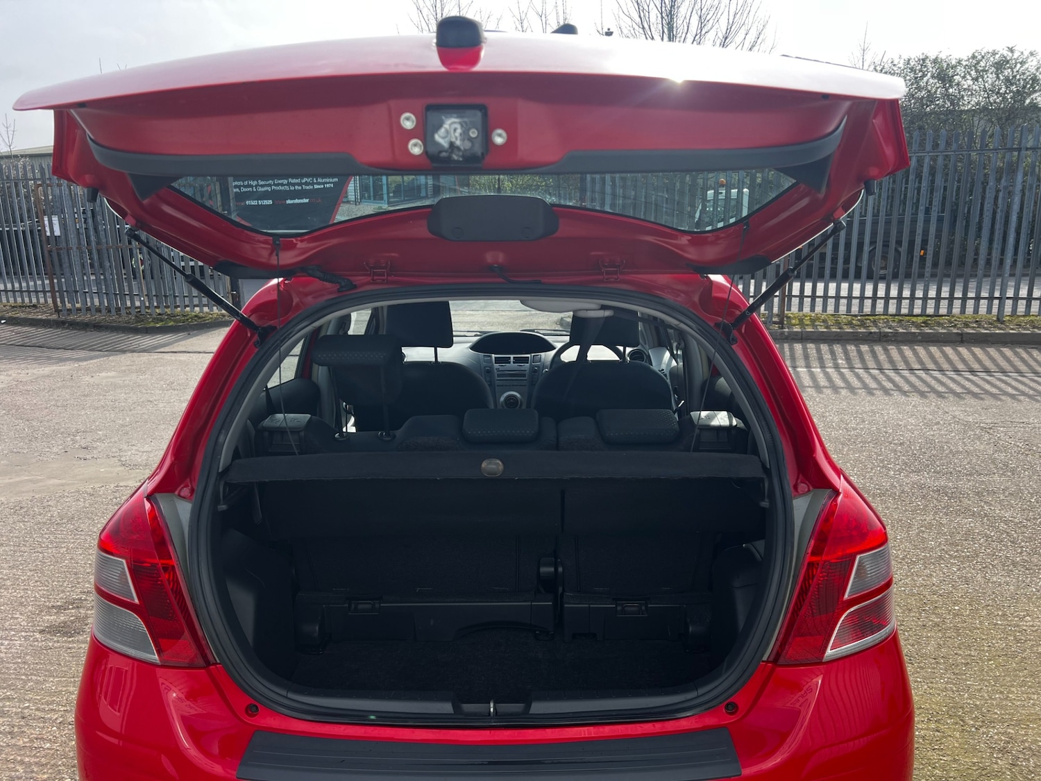 Used Toyota Yaris 2010 for sale - 78025819: Photo 28