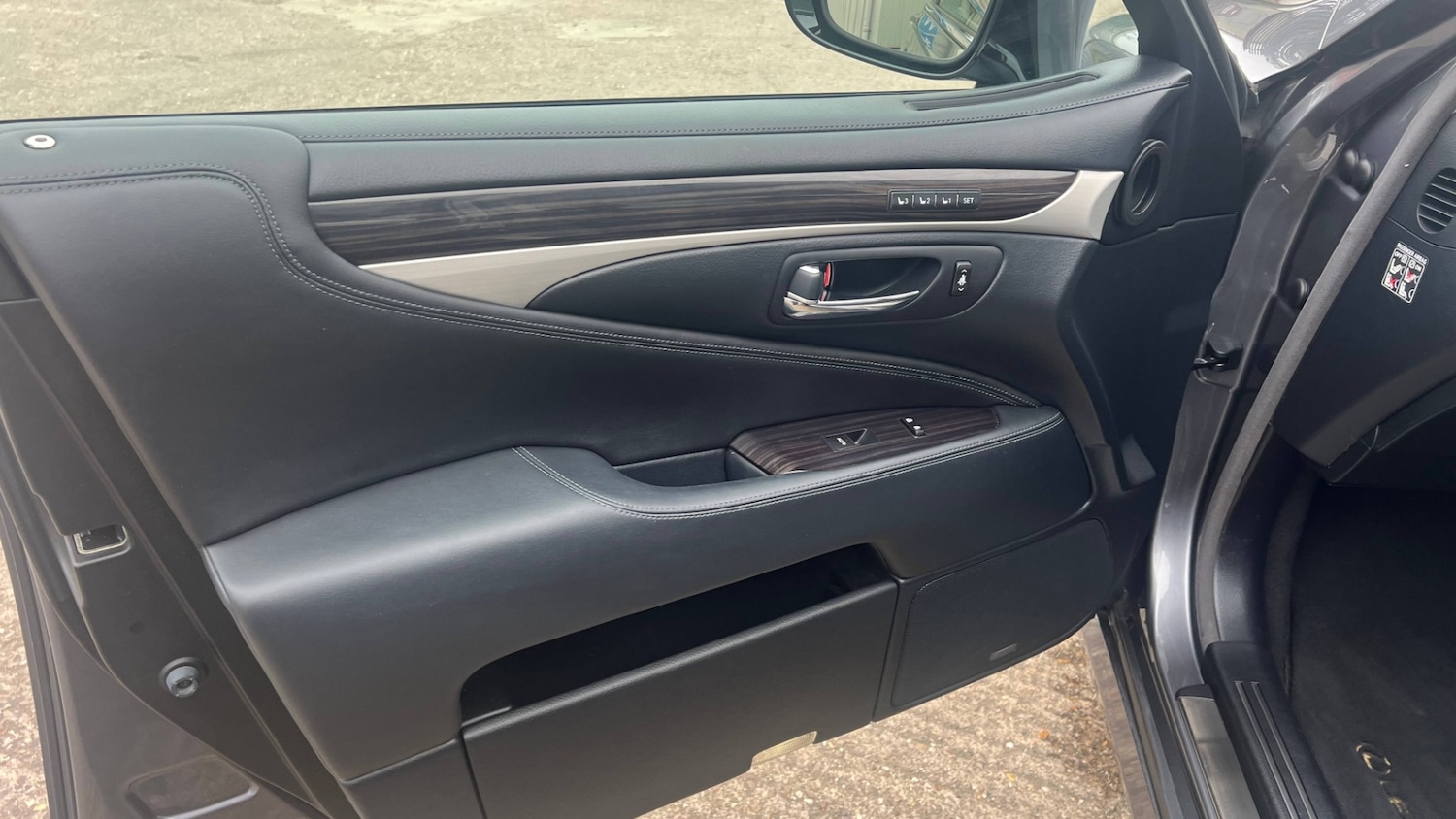 Used Lexus LS 2015 for sale - 77032808: Photo 10