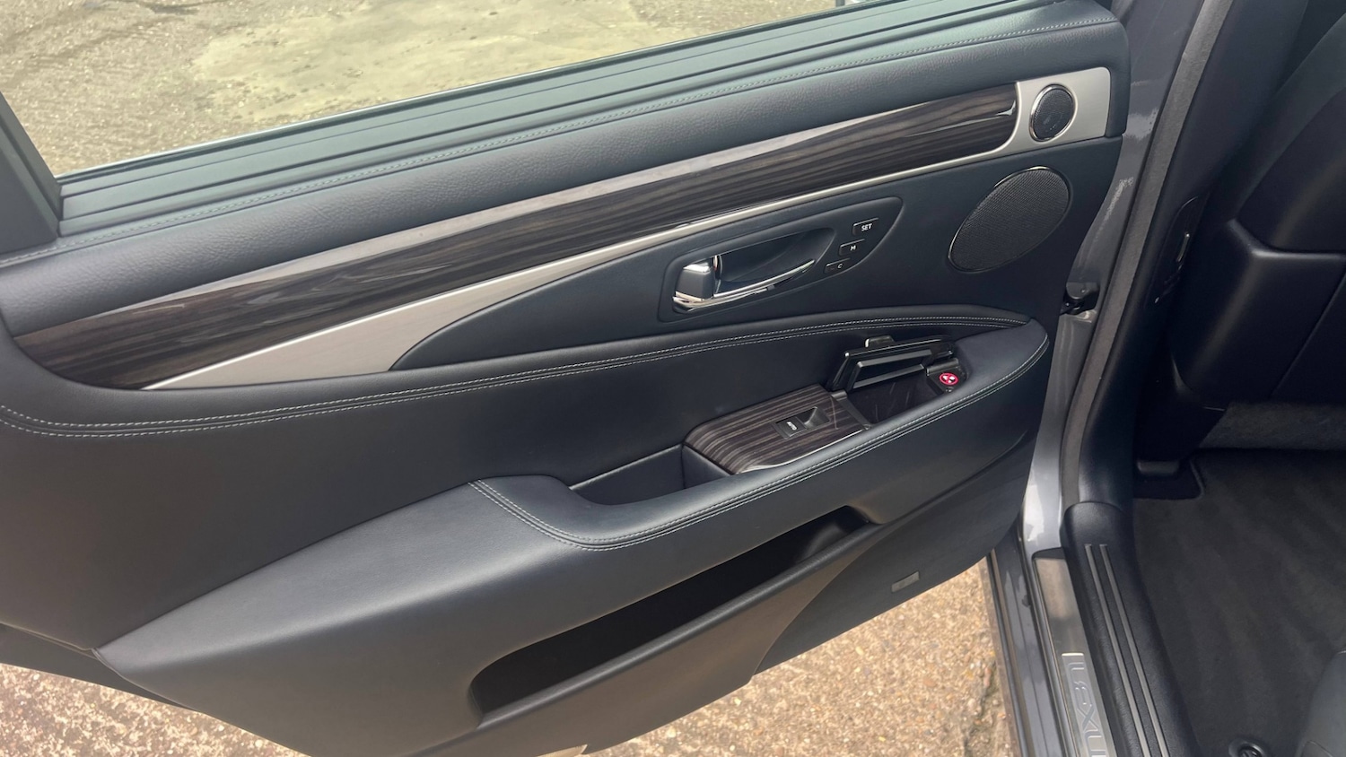 Used Lexus LS 2015 for sale - 77032808: Photo 18