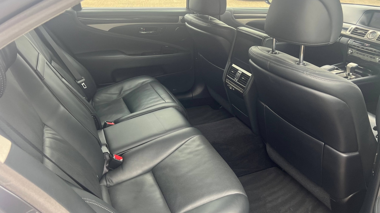 Used Lexus LS 2015 for sale - 77032808: Photo 22