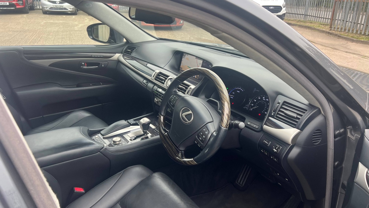 Used Lexus LS 2015 for sale - 77032808: Photo 38