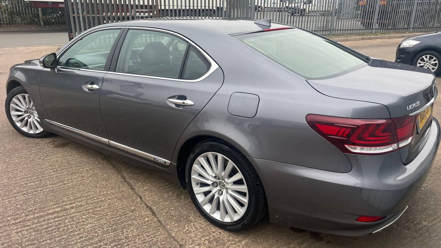 Used Lexus LS 2015 for sale - 77032808: Photo 5