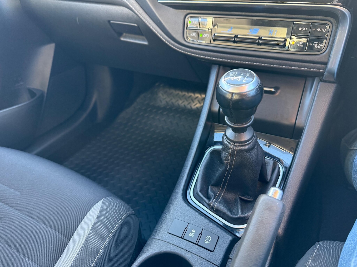 Used Toyota Auris 2015 for sale - 76801177: Photo 14