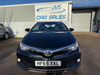 Used Toyota Auris 2015 for sale - 76801177: Photo