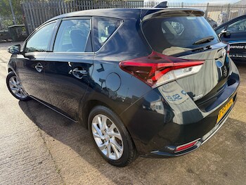 Used Toyota Auris 2015 for sale - 76801177: Photo