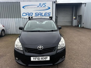 Used Toyota Verso 2011 for sale - 77601975: Photo